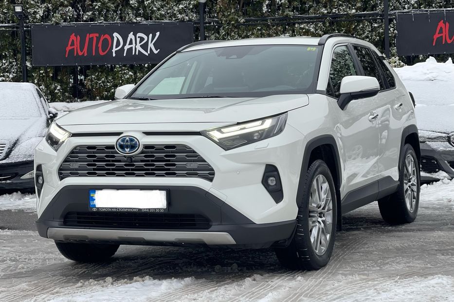 Продам Toyota Rav 4 Hybrid Premium Plus 2022 года в Киеве