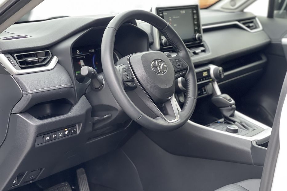 Продам Toyota Rav 4 Hybrid Premium Plus 2022 года в Киеве