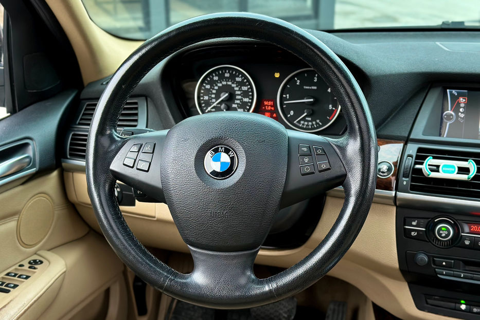 Продам BMW X5 2011 года в Черновцах