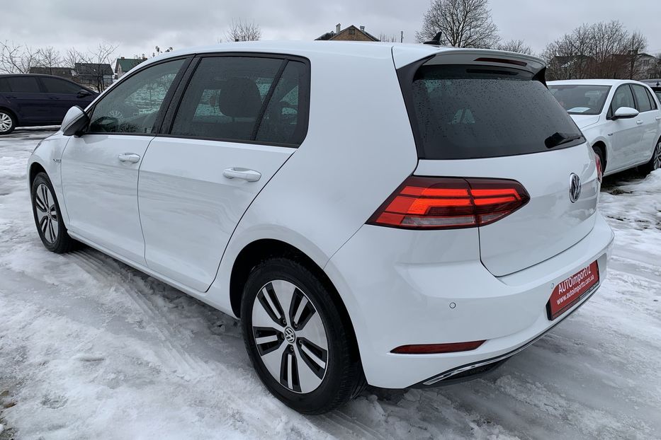 Продам Volkswagen e-Golf 35.8 kWh Virtual Cockpit 2018 года в Львове