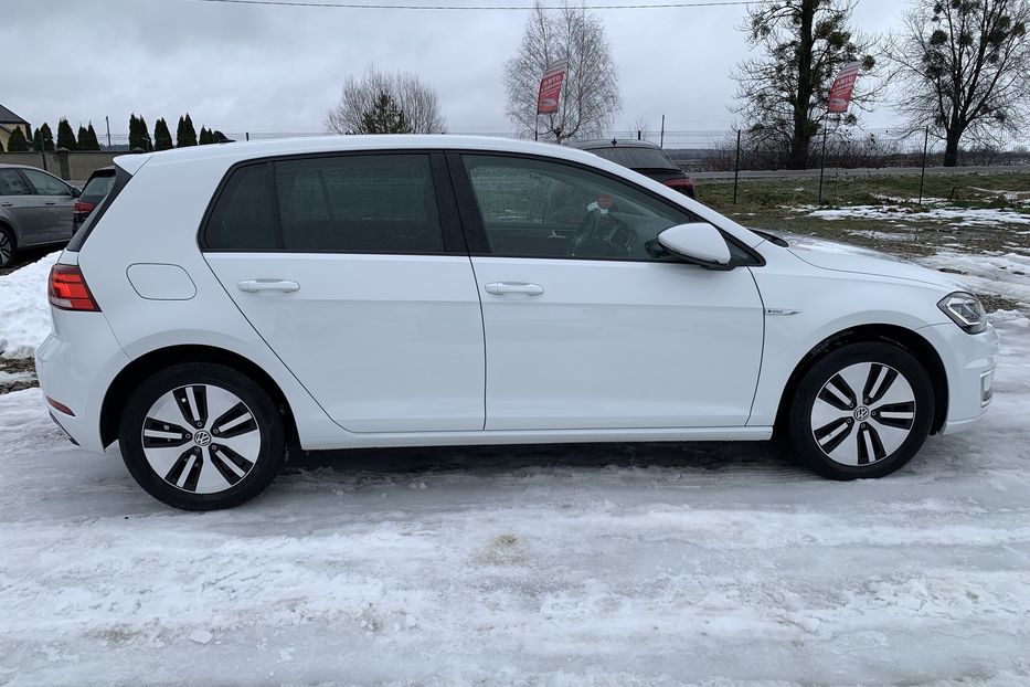 Продам Volkswagen e-Golf 35.8 kWh Virtual Cockpit 2018 года в Львове