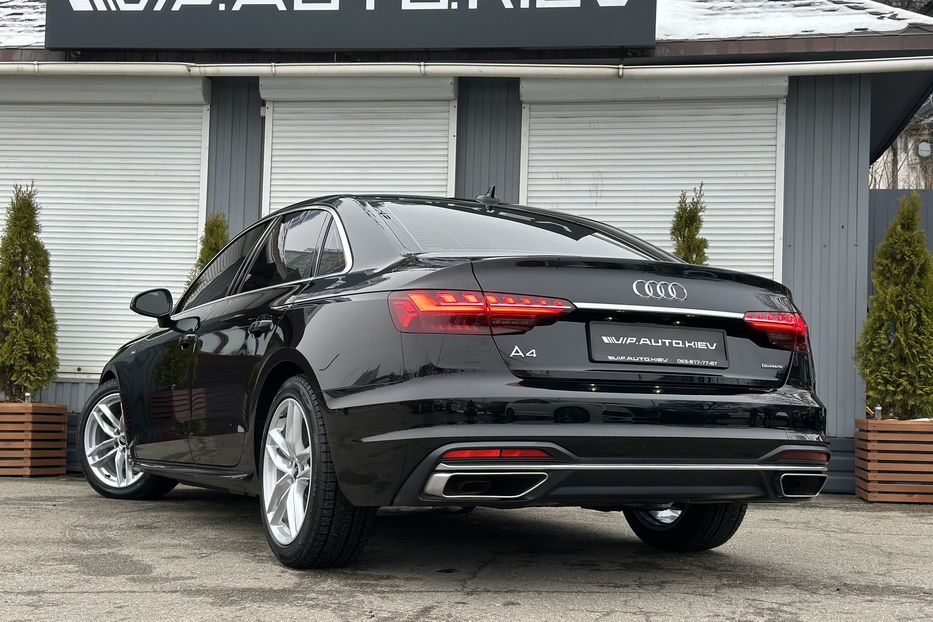 Продам Audi A4 S Line 2023 года в Киеве