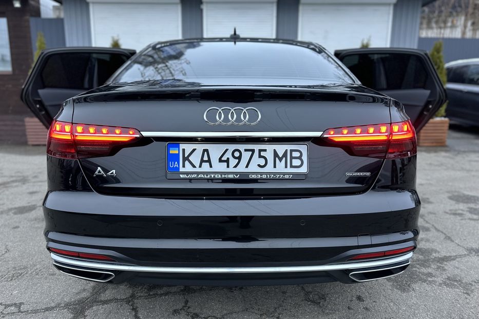 Продам Audi A4 S Line 2023 года в Киеве