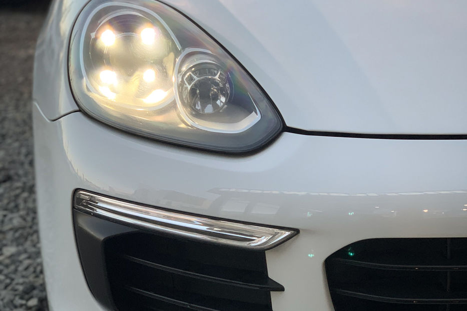 Продам Porsche Cayenne 3.6 AT 2015 года в Черновцах