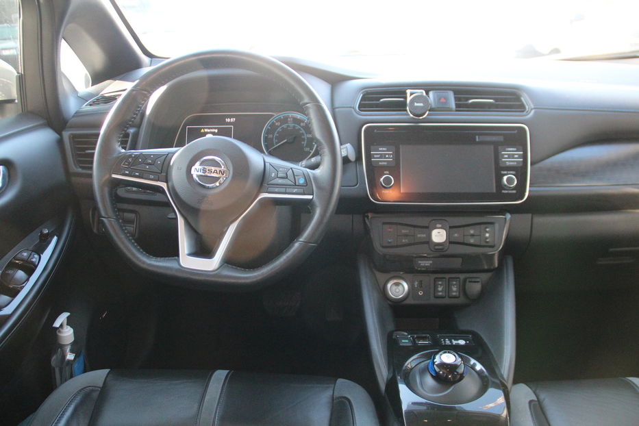 Продам Nissan Leaf SL 2018 года в Одессе