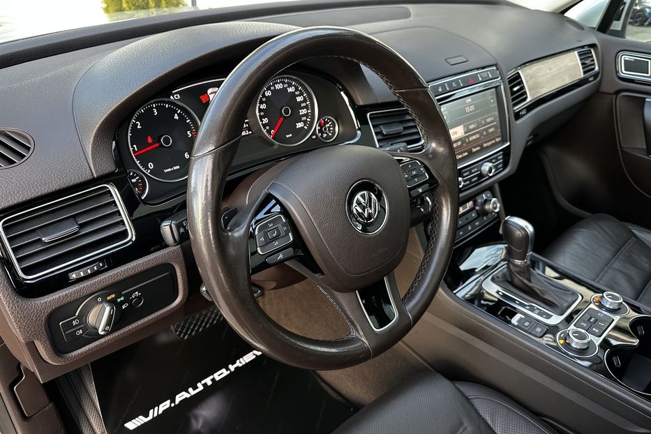 Продам Volkswagen Touareg Exclusive  2017 года в Киеве