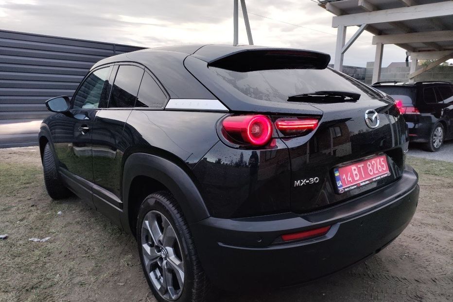 Продам Mazda MX-3 SUV e-Skyactiv 143ch First  2021 года в Львове