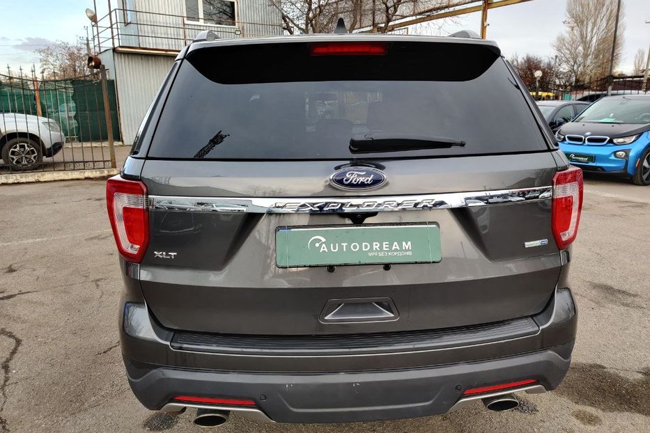 Продам Ford Explorer XLT 2017 года в Одессе