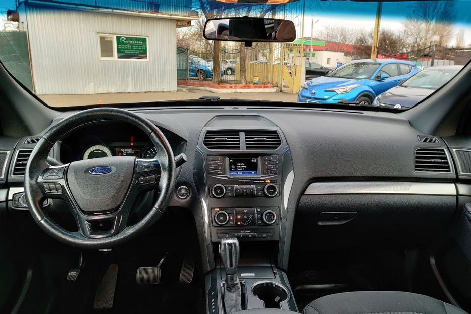 Продам Ford Explorer XLT 2017 года в Одессе