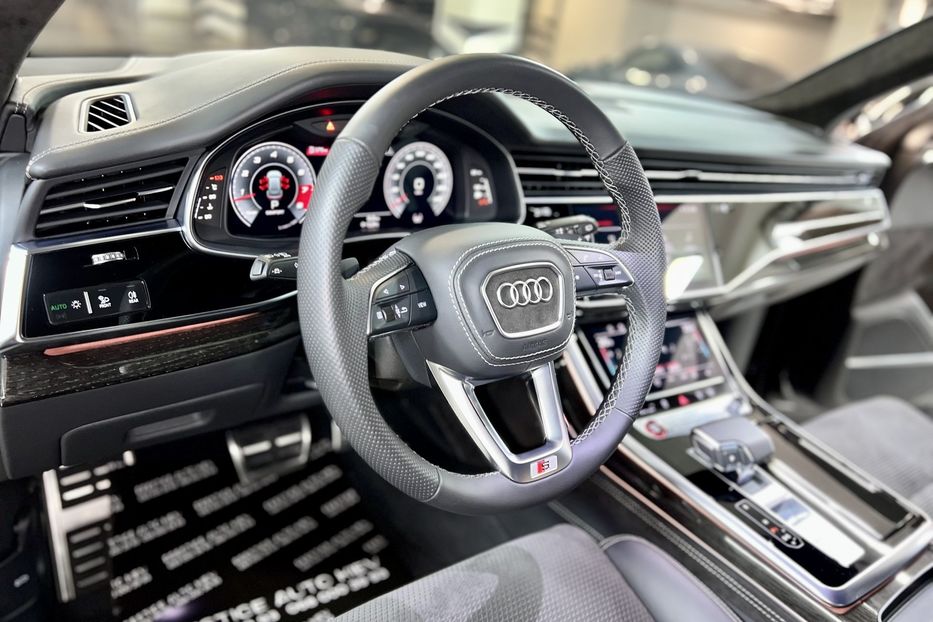 Продам Audi SQ 8 2022 года в Киеве