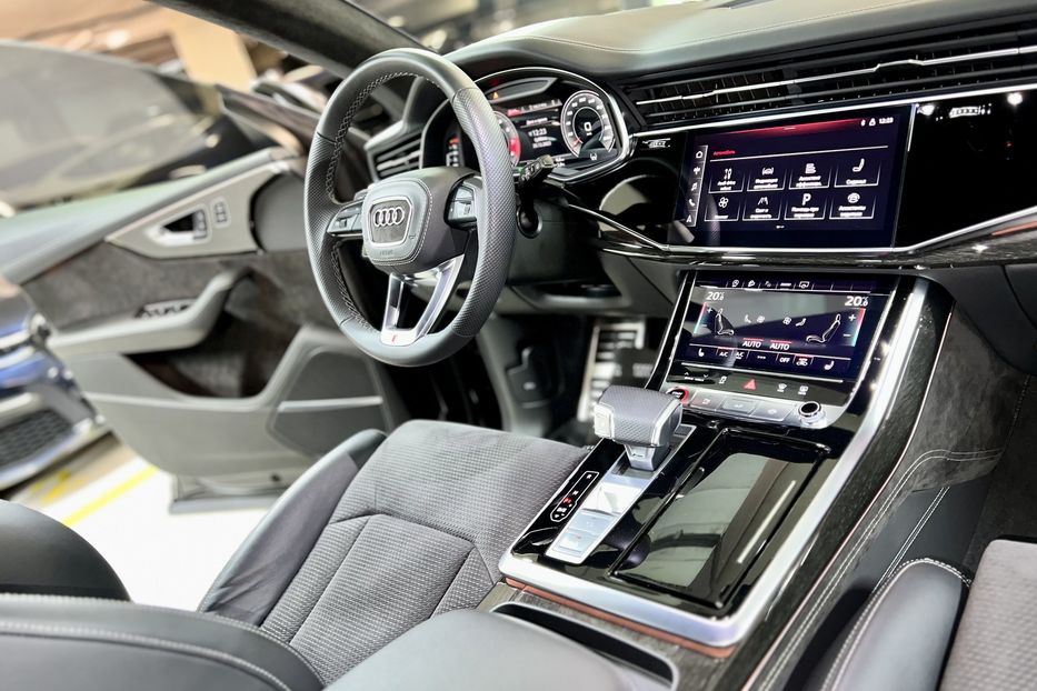 Продам Audi SQ 8 2022 года в Киеве