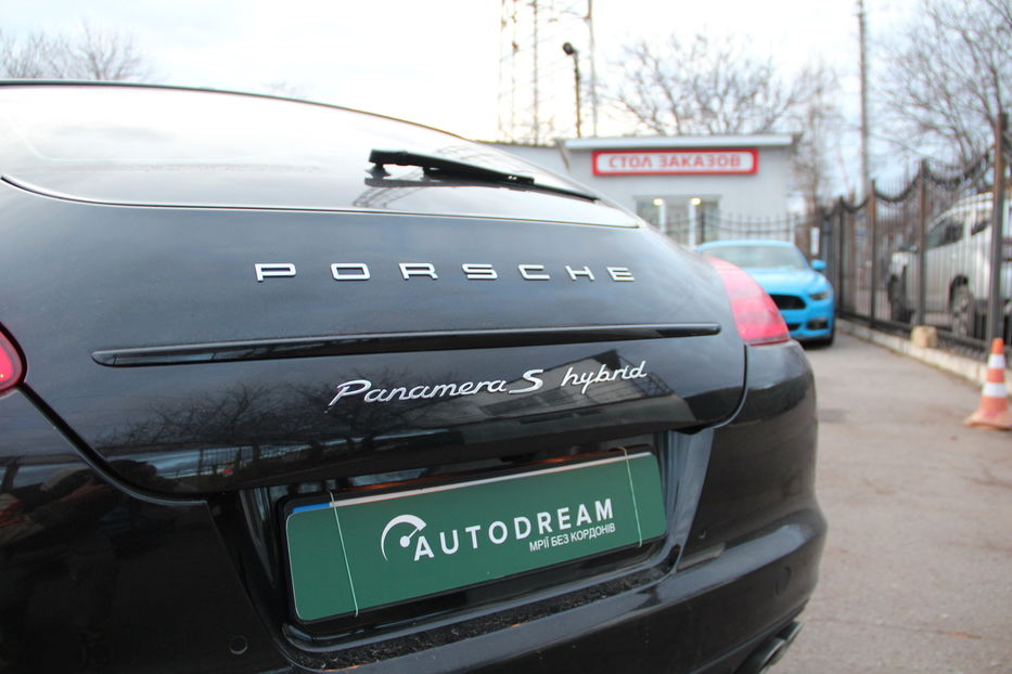 Продам Porsche Panamera S hybrid 2011 года в Одессе