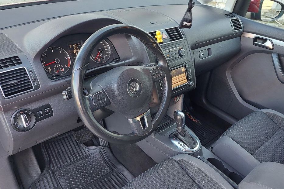 Продам Volkswagen Touran 2011 года в Николаеве