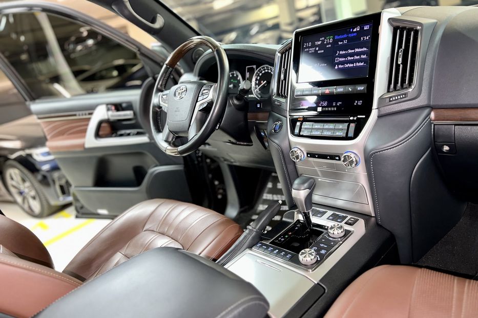 Продам Toyota Land Cruiser 200 Executive Lounge  2020 года в Киеве