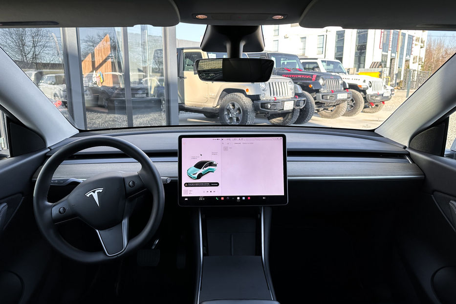 Продам Tesla Model Y Long Range 2021 года в Черновцах