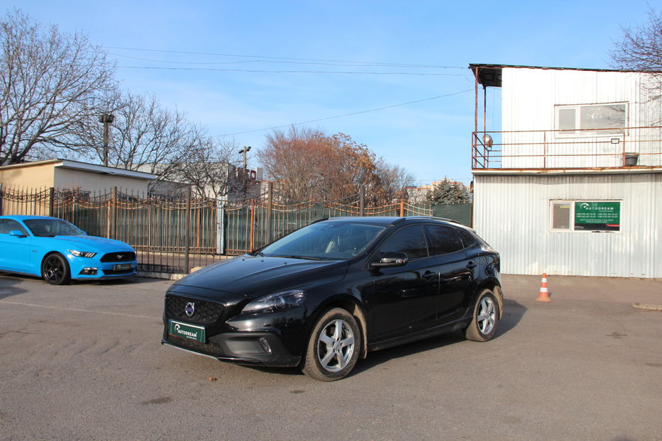 Продам Volvo V40 Cross-Country 2013 года в Одессе