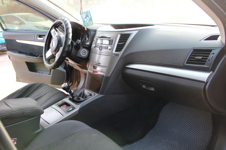 Продам Subaru Outback 2010 года в Одессе