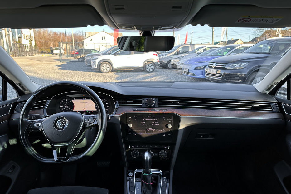 Продам Volkswagen Passat B8 Highline 2018 года в Черновцах