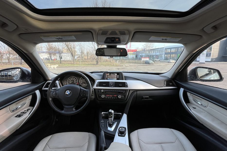 Продам BMW 320 i 2015 года в Николаеве