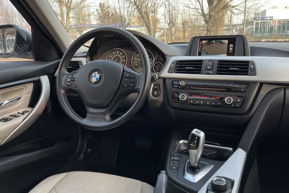 Продам BMW 320 i 2015 года в Николаеве