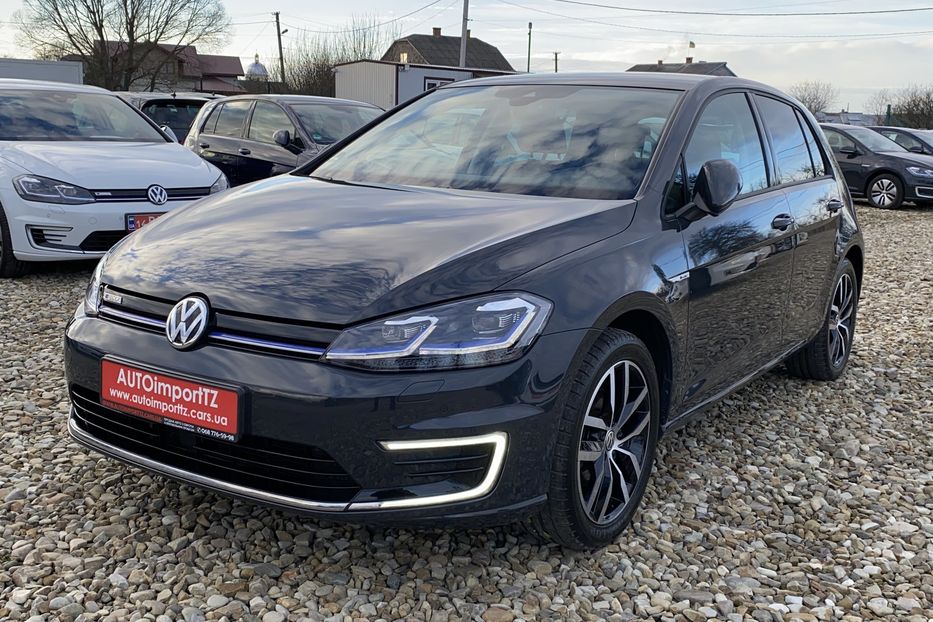 Продам Volkswagen e-Golf 35.8 kWh FULL LED,Камера,Круїз 2020 года в Львове