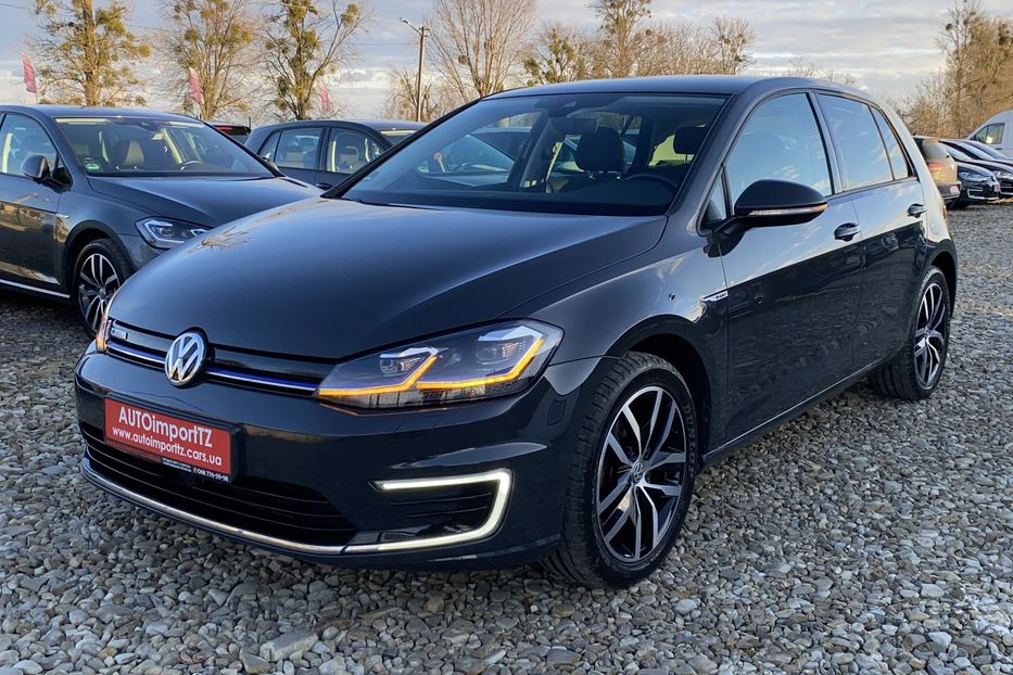 Продам Volkswagen e-Golf 35.8 kWh FULL LED,Камера,Круїз 2020 года в Львове