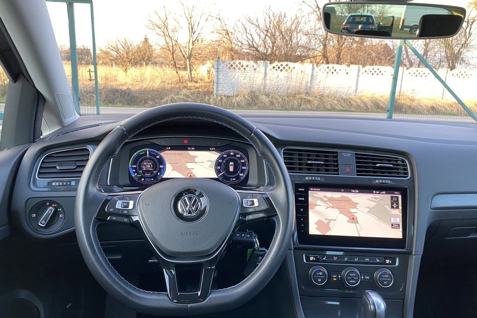 Продам Volkswagen e-Golf 35.8 kWh FULL LED,Камера,Круїз 2020 года в Львове