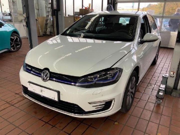 Продам Volkswagen e-Golf Comfortline electric 100kW 2020 года в Львове