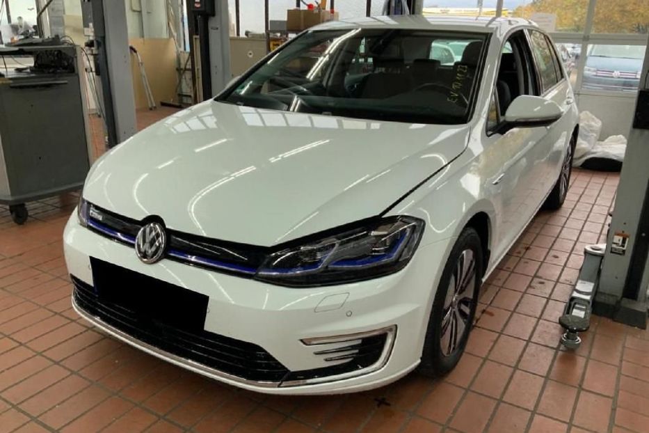 Продам Volkswagen e-Golf Comfortline 100kW  ccs 2020 года в Львове