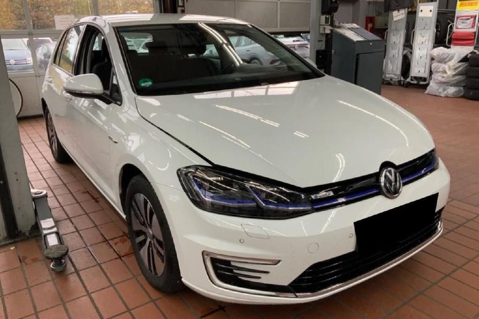 Продам Volkswagen e-Golf Comfortline 100kW  ccs 2020 года в Львове