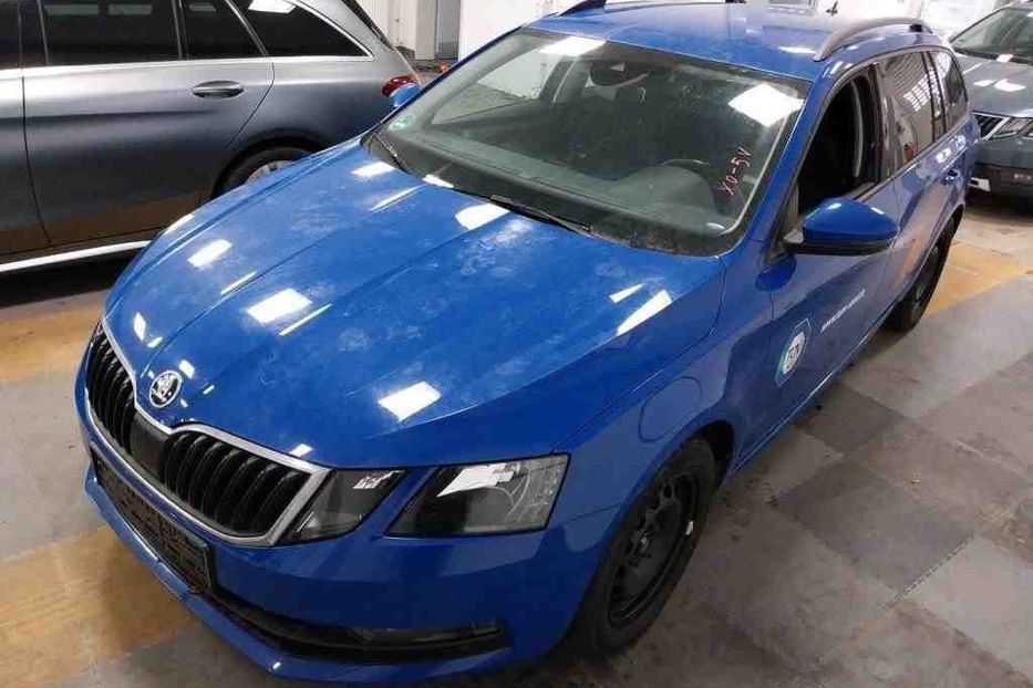 Продам Skoda Octavia A7  Estate Ambition 1.6 TDI 85kW  2019 года в Львове