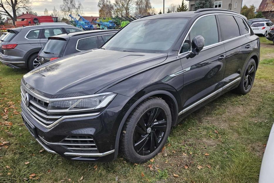 Продам Volkswagen Touareg  4Motion 3.0 TDI BMT V6 210kW 2018 года в Львове