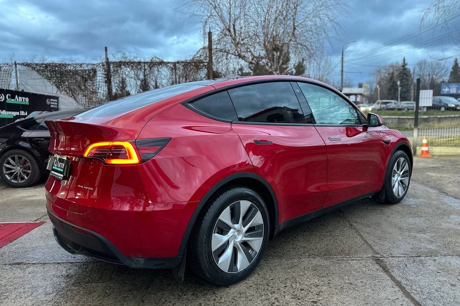Продам Tesla Model Y 2021 года в Черновцах