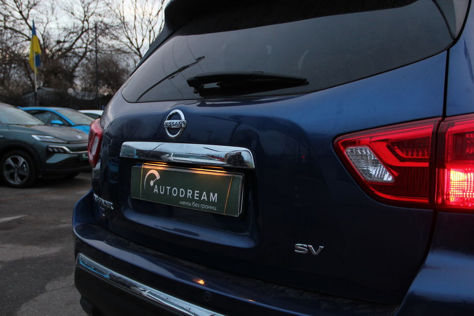 Продам Nissan Pathfinder SV 2018 года в Одессе