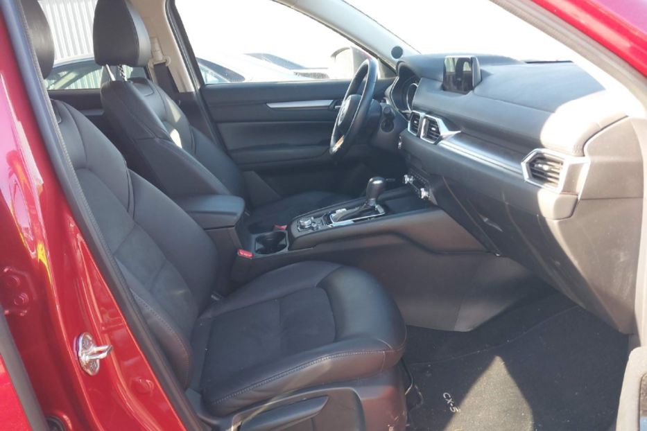 Продам Mazda CX-5 2.5 AT TouringS 2020 года в Черновцах