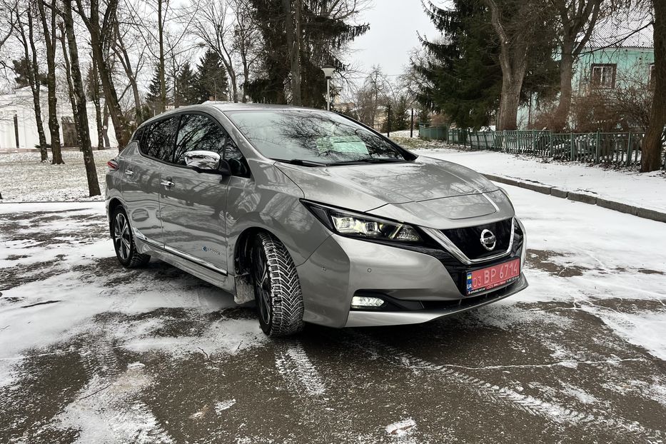 Продам Nissan Leaf TEKNA 40 KW BOSE 2018 года в Житомире