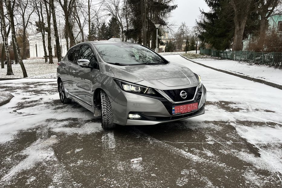 Продам Nissan Leaf TEKNA 40 KW BOSE 2018 года в Житомире