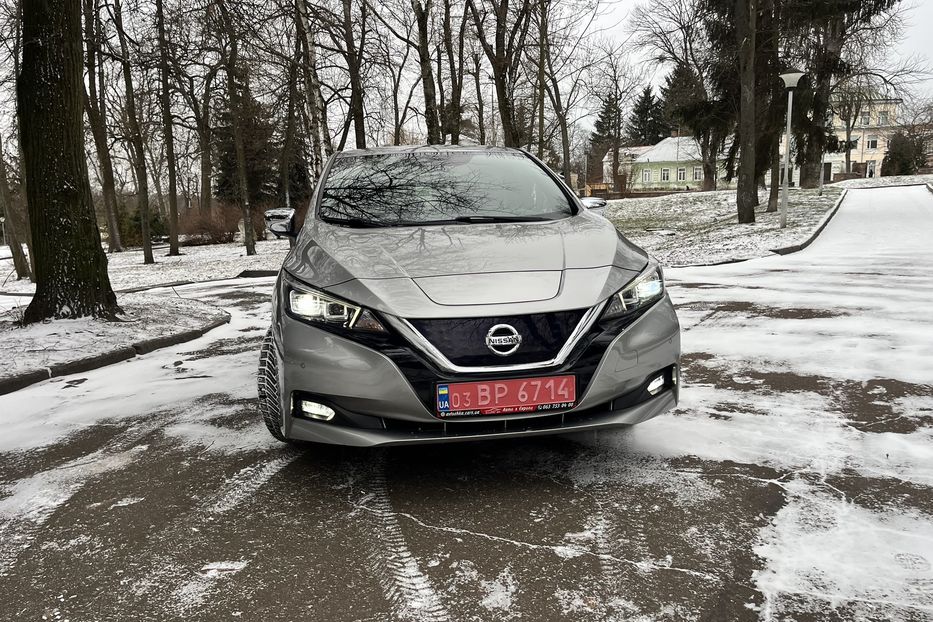 Продам Nissan Leaf TEKNA 40 KW BOSE 2018 года в Житомире