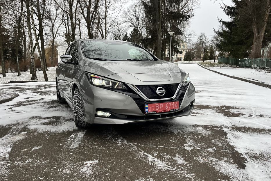 Продам Nissan Leaf TEKNA 40 KW BOSE 2018 года в Житомире