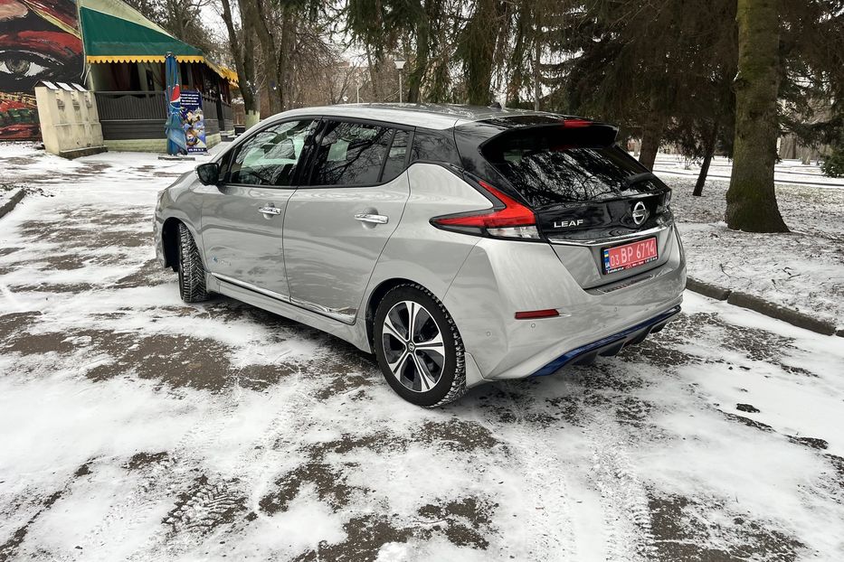 Продам Nissan Leaf TEKNA 40 KW BOSE 2018 года в Житомире