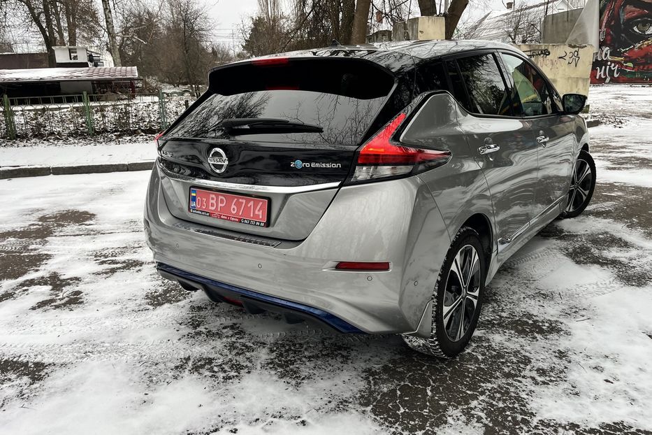 Продам Nissan Leaf TEKNA 40 KW BOSE 2018 года в Житомире