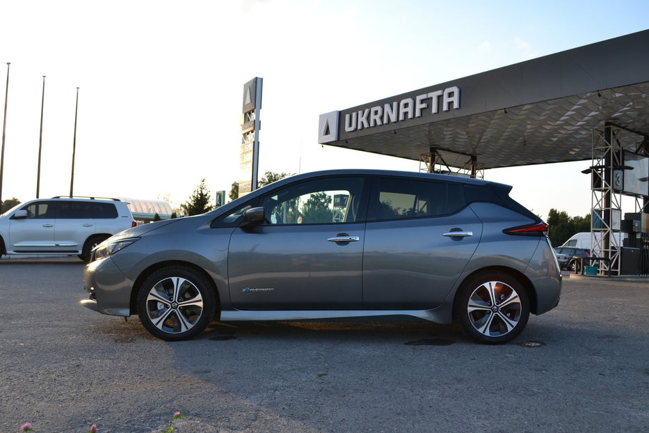 Продам Nissan Leaf N-Connecta 40 kw 2019 года в Ровно