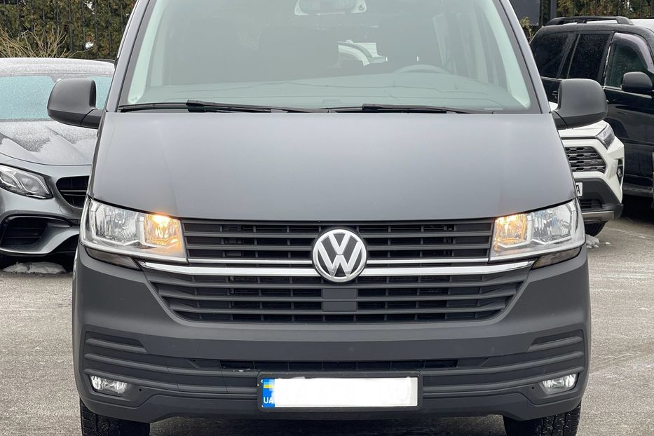 Продам Volkswagen T6 (Transporter) пасс. 2020 года в Киеве