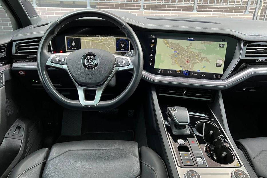 Продам Volkswagen Touareg Elegance  2020 года в Львове