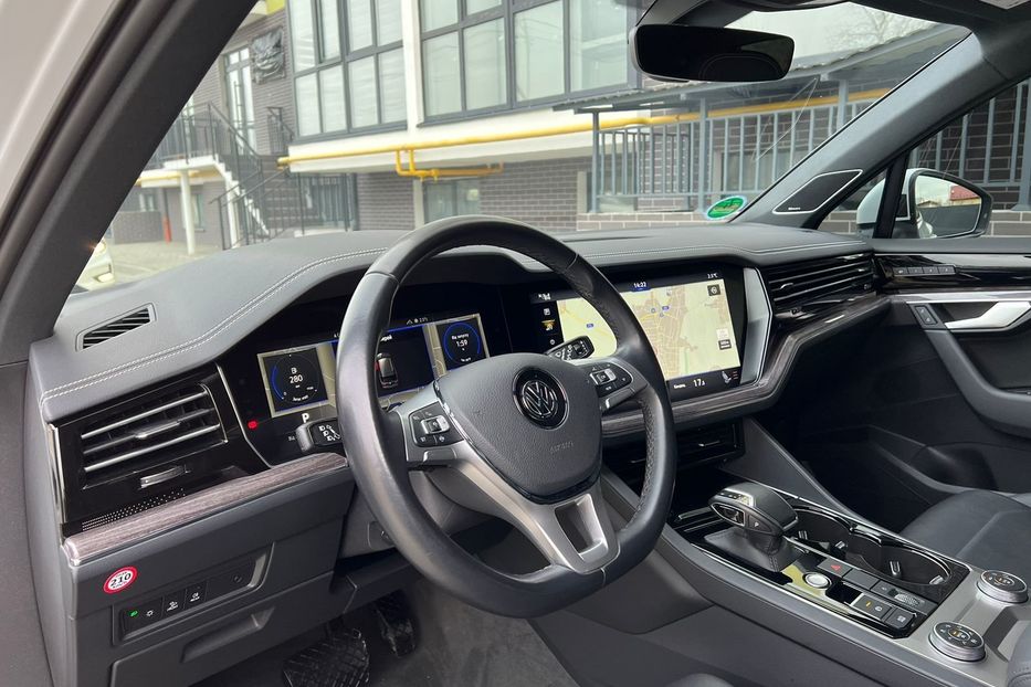 Продам Volkswagen Touareg Elegance  2020 года в Львове