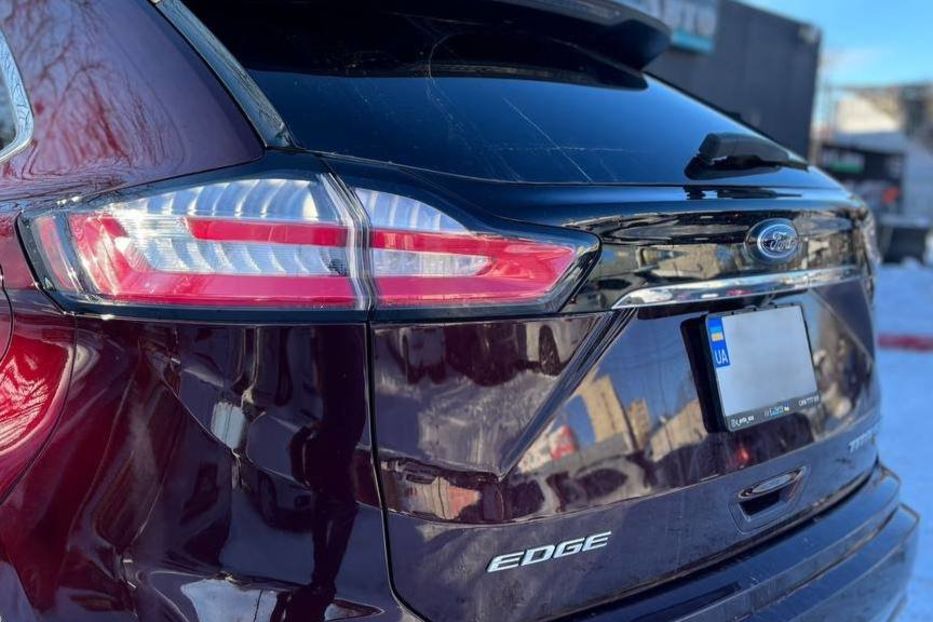 Продам Ford Edge Titanium 2019 года в Черновцах