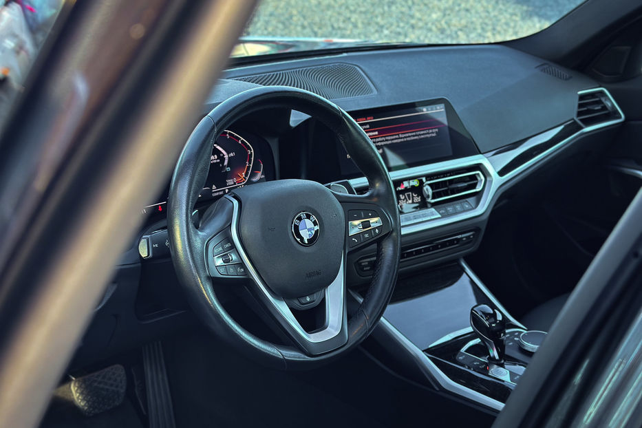 Продам BMW 330 330i Steptronic xDrive 2019 года в Черновцах