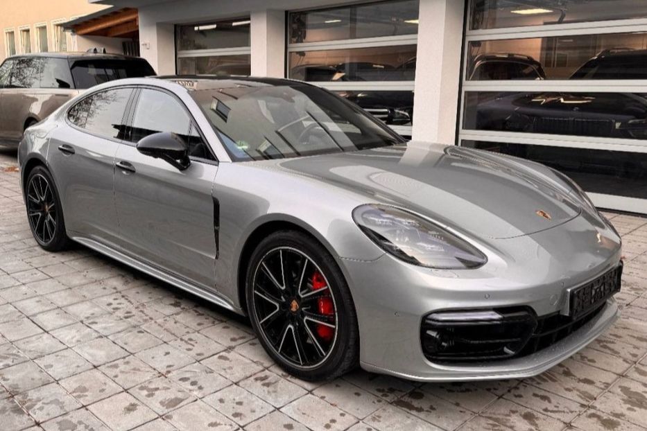 Продам Porsche Panamera Turbo full version  2019 года в Киеве