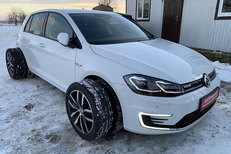 Продам Volkswagen e-Golf Безключовий,Full Led перед зад 2020 года в Львове