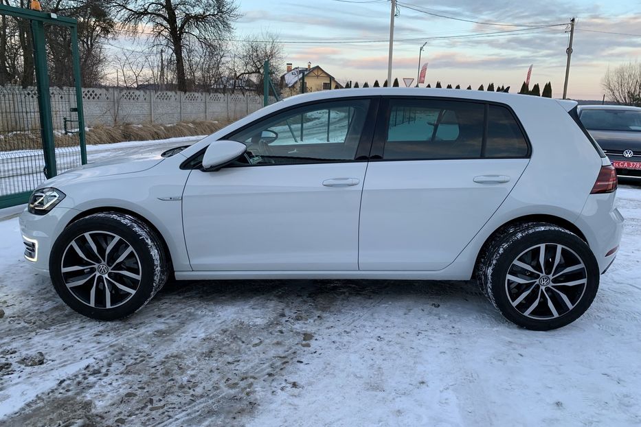 Продам Volkswagen e-Golf Безключовий,Full Led перед зад 2020 года в Львове